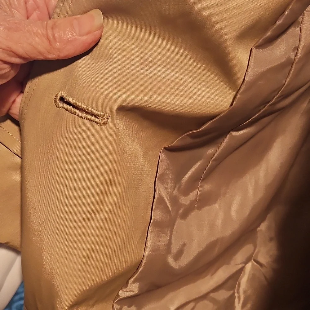 NWT Classic London Fog Long Tan Trench Coat Sz M - Picture 10 of 12